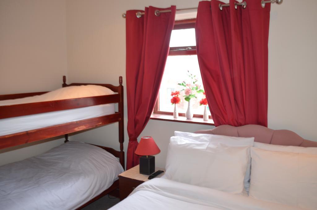 Lyndhurst Hotel Blackpool Room photo